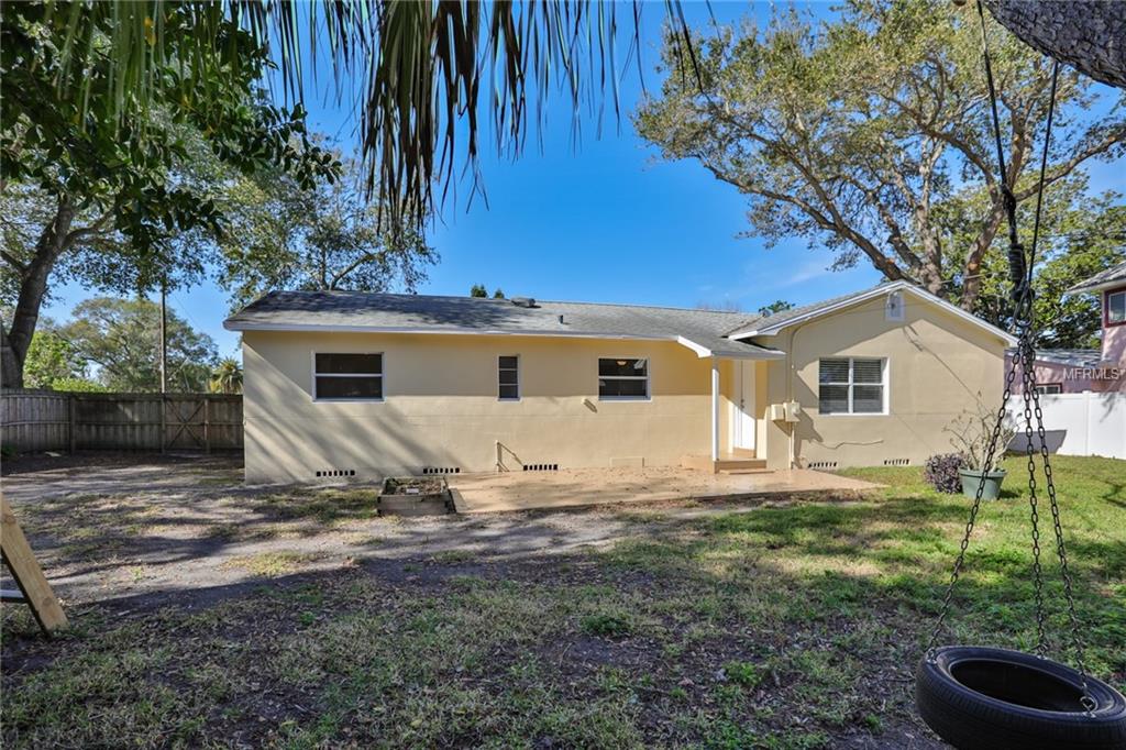 1701 OXFORD STREET N, ST PETERSBURG, Florida 33710, 3 Bedrooms Bedrooms, 6 Rooms Rooms,2 BathroomsBathrooms,Residential,For sale,OXFORD,U7847174