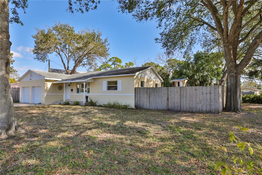 1701 OXFORD STREET N, ST PETERSBURG, Florida 33710, 3 Bedrooms Bedrooms, 6 Rooms Rooms,2 BathroomsBathrooms,Residential,For sale,OXFORD,U7847174