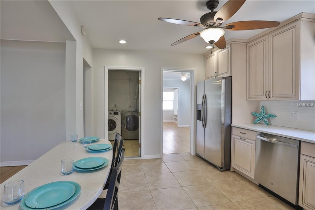 1701 OXFORD STREET N, ST PETERSBURG, Florida 33710, 3 Bedrooms Bedrooms, 6 Rooms Rooms,2 BathroomsBathrooms,Residential,For sale,OXFORD,U7847174
