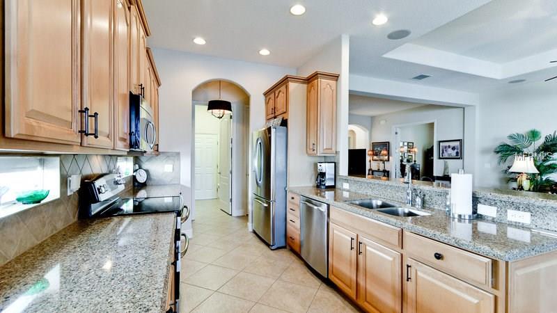 3715 SUMMERWIND CIRCLE, BRADENTON, Florida 34209, 2 Bedrooms Bedrooms, 6 Rooms Rooms,2 BathroomsBathrooms,Residential,For sale,SUMMERWIND,A4197168