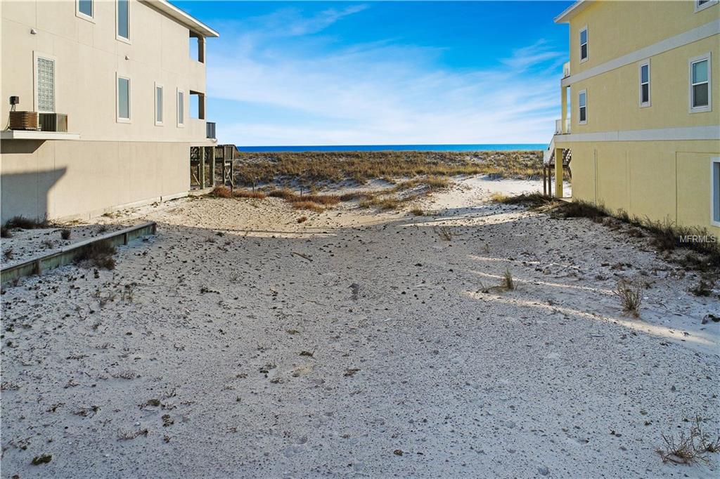 7917 GULF BOULEVARD, NAVARRE, Florida 32566, ,Vacant land,For sale,GULF,G4850192