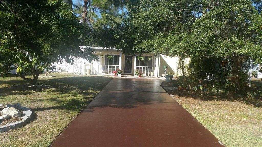 1549 DELAWARE AVENUE NE, ST PETERSBURG, Florida 33703, 3 Bedrooms Bedrooms, 6 Rooms Rooms,2 BathroomsBathrooms,Residential,For sale,DELAWARE,W7635873