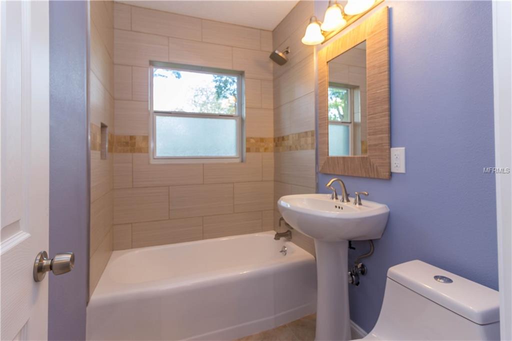 1016 41ST STREET COURT W, BRADENTON, Florida 34205, 3 Bedrooms Bedrooms, 5 Rooms Rooms,2 BathroomsBathrooms,Residential,For sale,41ST STREET,A4204635