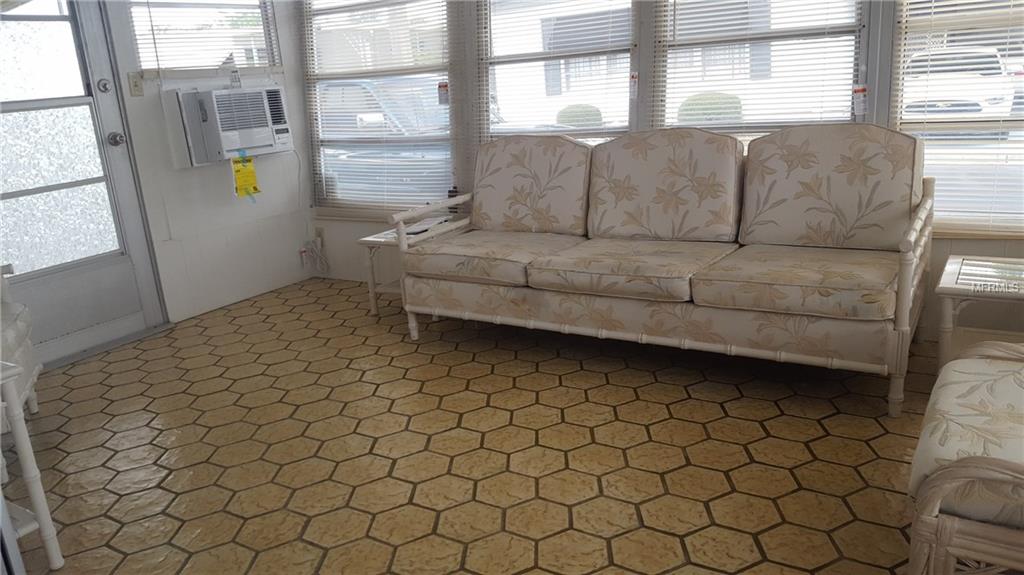 302 SAGO PALM STREET, LARGO, Florida 33778, 2 Bedrooms Bedrooms, 6 Rooms Rooms,2 BathroomsBathrooms,Residential,For sale,SAGO PALM,U7844099