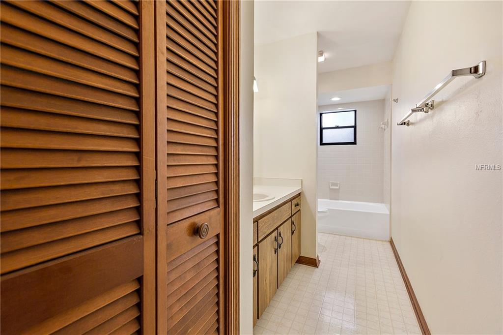 2430 MOCKINGBIRD AVE, SAINT CLOUD, Florida 34771, 4 Bedrooms Bedrooms, 6 Rooms Rooms,2 BathroomsBathrooms,Residential,For sale,MOCKINGBIRD AVE,S4856456