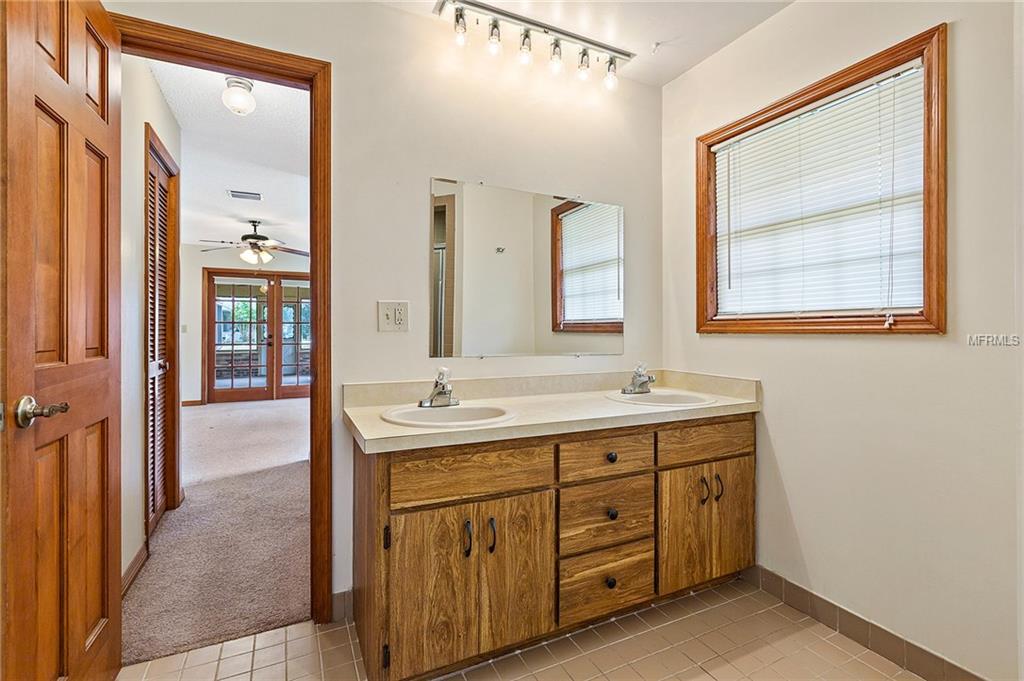 2430 MOCKINGBIRD AVE, SAINT CLOUD, Florida 34771, 4 Bedrooms Bedrooms, 6 Rooms Rooms,2 BathroomsBathrooms,Residential,For sale,MOCKINGBIRD AVE,S4856456