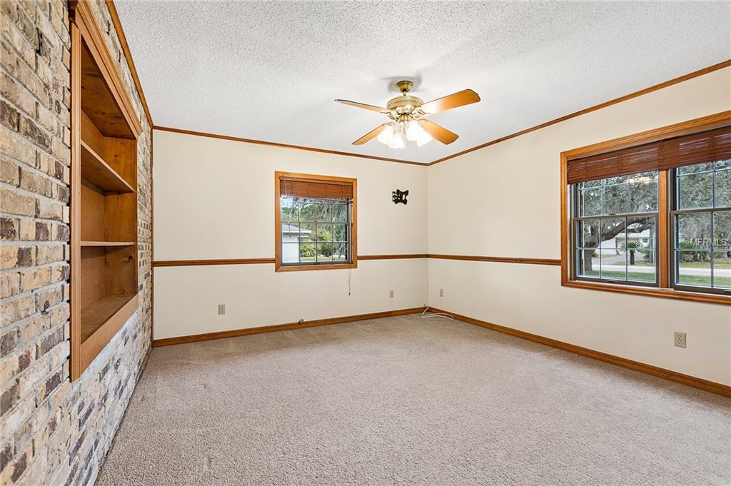 2430 MOCKINGBIRD AVE, SAINT CLOUD, Florida 34771, 4 Bedrooms Bedrooms, 6 Rooms Rooms,2 BathroomsBathrooms,Residential,For sale,MOCKINGBIRD AVE,S4856456