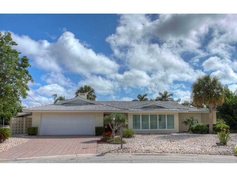 5519 AZURE WAY, SARASOTA, Florida 34242, 4 Bedrooms Bedrooms, ,3 BathroomsBathrooms,Rental,For Rent,AZURE,A3984202