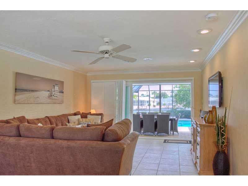 5519 AZURE WAY, SARASOTA, Florida 34242, 4 Bedrooms Bedrooms, ,3 BathroomsBathrooms,Rental,For Rent,AZURE,A3984202