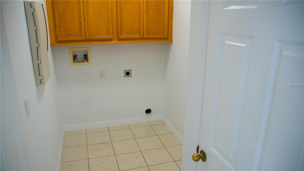 9833 BENNINGTON CHASE DRIVE, ORLANDO, Florida 32829, 5 Bedrooms Bedrooms, 6 Rooms Rooms,3 BathroomsBathrooms,Residential,For sale,BENNINGTON CHASE,V4722769