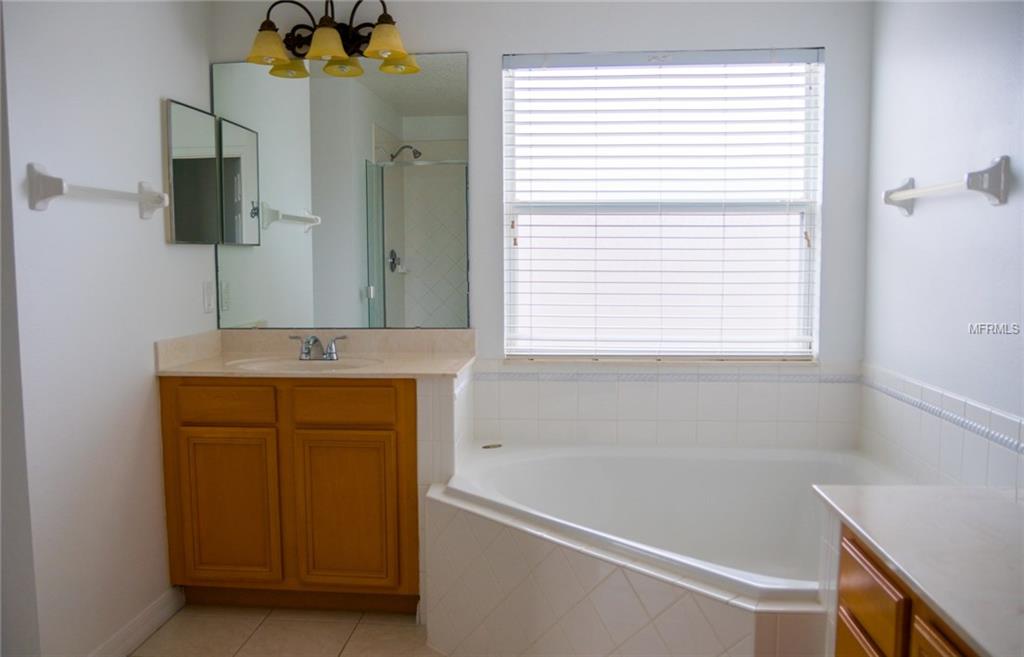 9833 BENNINGTON CHASE DRIVE, ORLANDO, Florida 32829, 5 Bedrooms Bedrooms, 6 Rooms Rooms,3 BathroomsBathrooms,Residential,For sale,BENNINGTON CHASE,V4722769