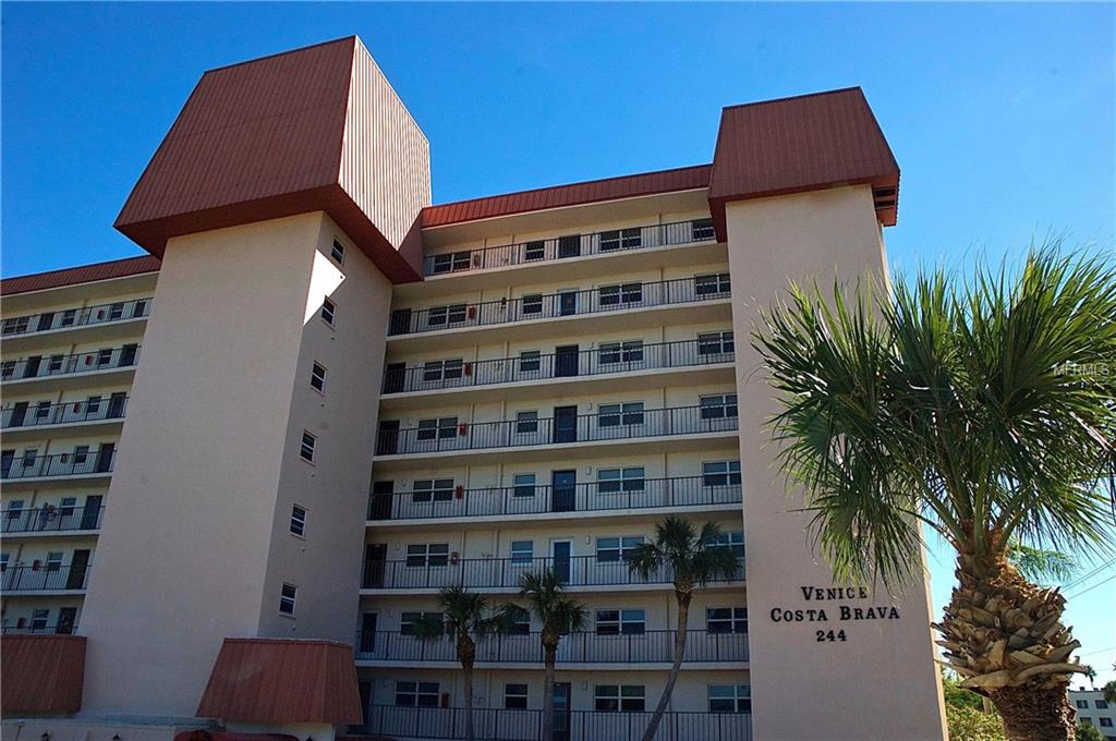 244 SAINT AUGUSTINE AVENUE, VENICE, Florida 34285, 2 Bedrooms Bedrooms, 6 Rooms Rooms,2 BathroomsBathrooms,Residential,For sale,SAINT AUGUSTINE,N5916284