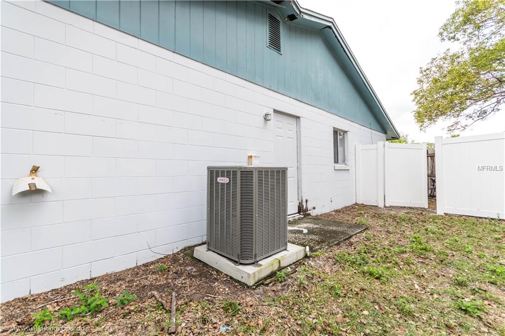 11238 HAVERSHAM COURT, ORLANDO, Florida 32837, 4 Bedrooms Bedrooms, 3 Rooms Rooms,2 BathroomsBathrooms,Residential,For sale,HAVERSHAM,O5560939