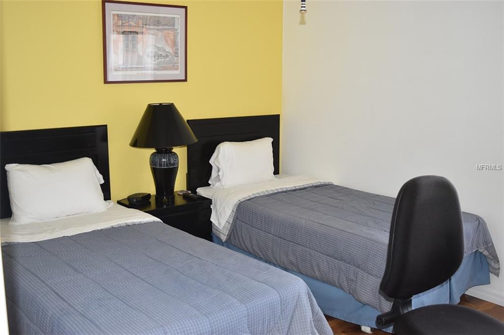 926 CAPRI ISLES BOULEVARD, VENICE, Florida 34292, 2 Bedrooms Bedrooms, 6 Rooms Rooms,2 BathroomsBathrooms,Residential,For sale,CAPRI ISLES,A4209655