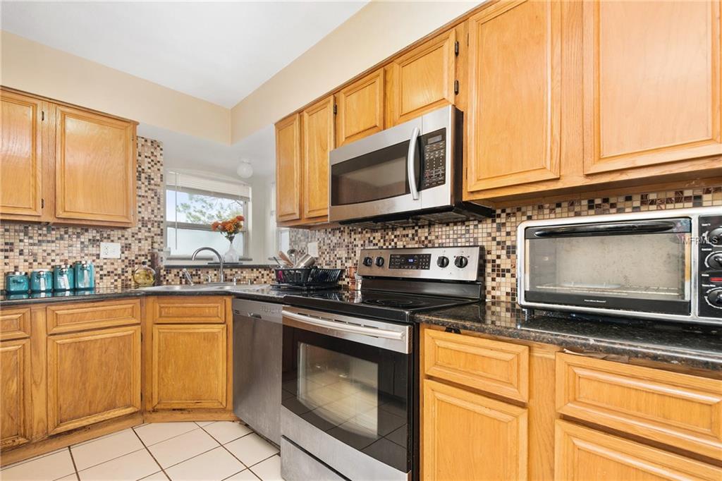 119 WHITEHALL WAY, KISSIMMEE, Florida 34758, 3 Bedrooms Bedrooms, 5 Rooms Rooms,2 BathroomsBathrooms,Residential,For sale,WHITEHALL,O5561450