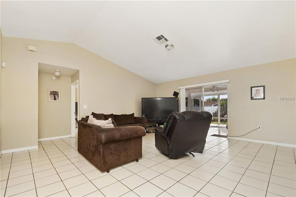 119 WHITEHALL WAY, KISSIMMEE, Florida 34758, 3 Bedrooms Bedrooms, 5 Rooms Rooms,2 BathroomsBathrooms,Residential,For sale,WHITEHALL,O5561450