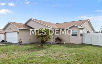119 WHITEHALL WAY, KISSIMMEE, Florida 34758, 3 Bedrooms Bedrooms, 5 Rooms Rooms,2 BathroomsBathrooms,Residential,For sale,WHITEHALL,O5561450