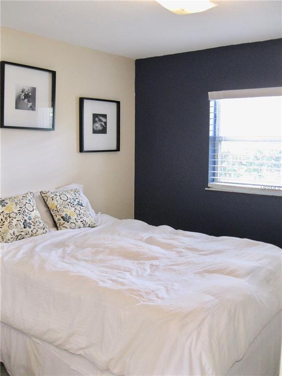 2200 HENDERSON DRIVE, ORLANDO, Florida 32806, 3 Bedrooms Bedrooms, 6 Rooms Rooms,2 BathroomsBathrooms,Residential,For sale,HENDERSON,O5561630