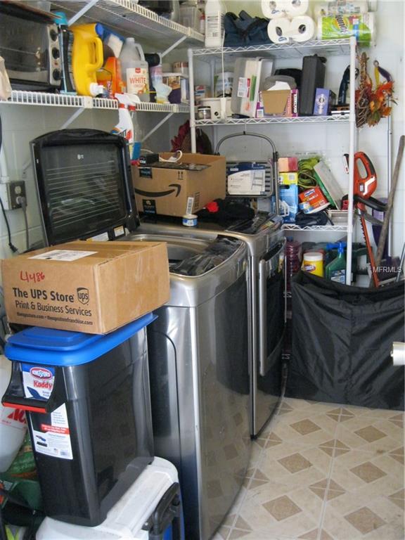 2200 HENDERSON DRIVE, ORLANDO, Florida 32806, 3 Bedrooms Bedrooms, 6 Rooms Rooms,2 BathroomsBathrooms,Residential,For sale,HENDERSON,O5561630