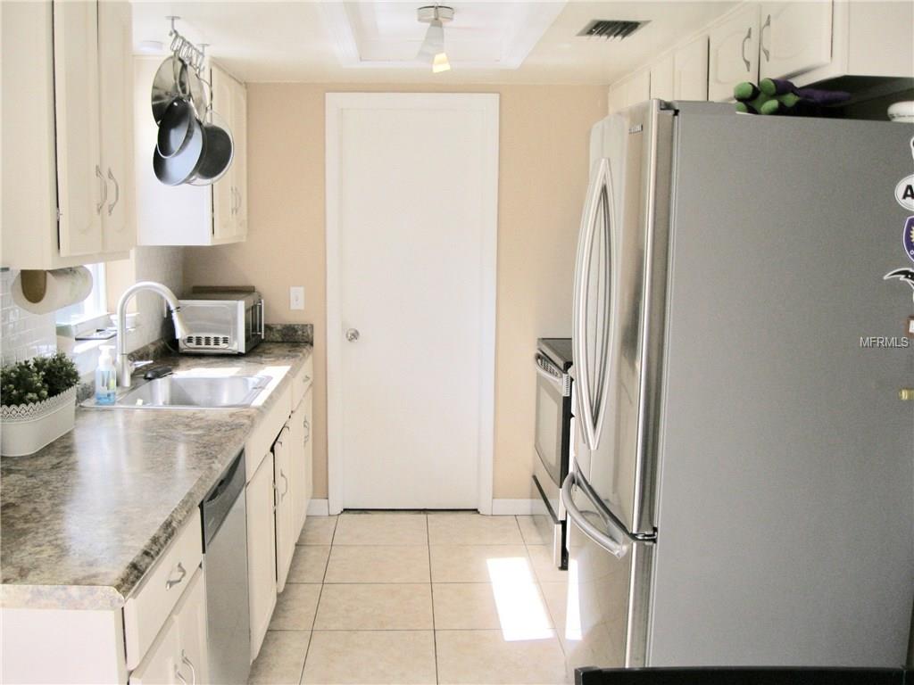 2200 HENDERSON DRIVE, ORLANDO, Florida 32806, 3 Bedrooms Bedrooms, 6 Rooms Rooms,2 BathroomsBathrooms,Residential,For sale,HENDERSON,O5561630