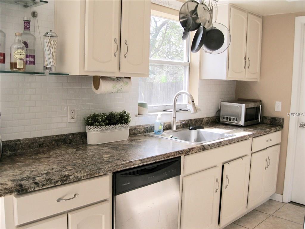 2200 HENDERSON DRIVE, ORLANDO, Florida 32806, 3 Bedrooms Bedrooms, 6 Rooms Rooms,2 BathroomsBathrooms,Residential,For sale,HENDERSON,O5561630