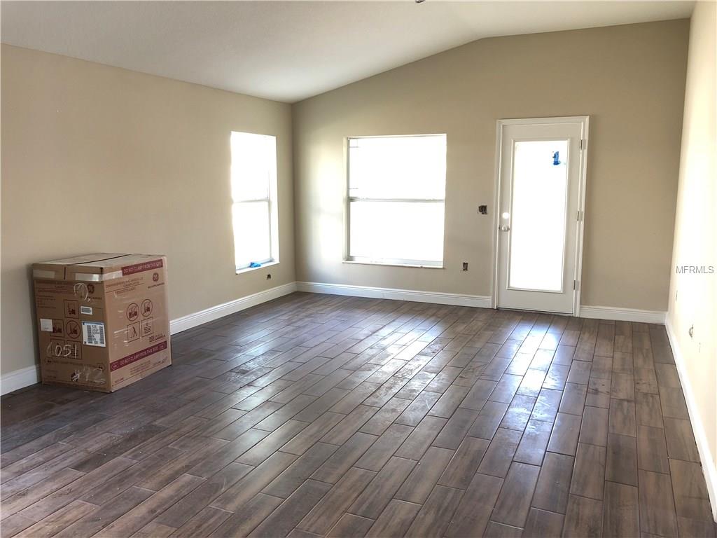 927 17TH STREET N, ST PETERSBURG, Florida 33712, 3 Bedrooms Bedrooms, 5 Rooms Rooms,2 BathroomsBathrooms,Residential,For sale,17TH,T2905692