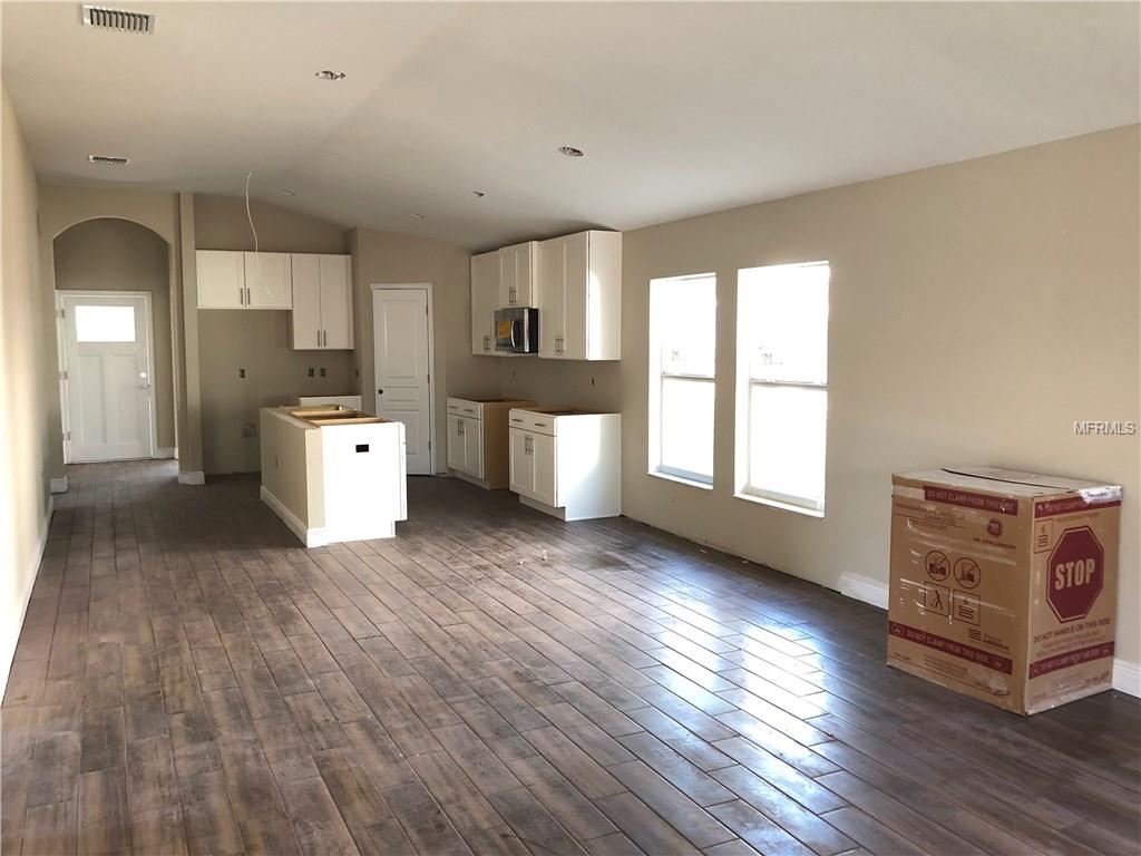 927 17TH STREET N, ST PETERSBURG, Florida 33712, 3 Bedrooms Bedrooms, 5 Rooms Rooms,2 BathroomsBathrooms,Residential,For sale,17TH,T2905692