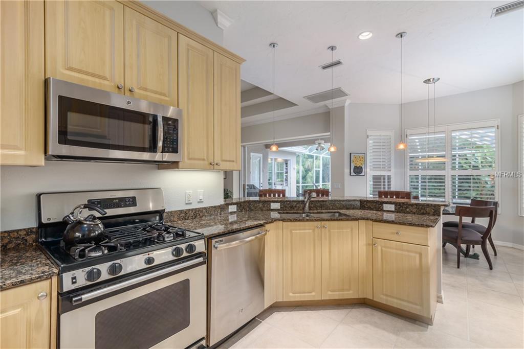 8163 ABINGDON COURT, UNIVERSITY PARK, Florida 34201, 3 Bedrooms Bedrooms, 7 Rooms Rooms,2 BathroomsBathrooms,Residential,For sale,ABINGDON,A4199135