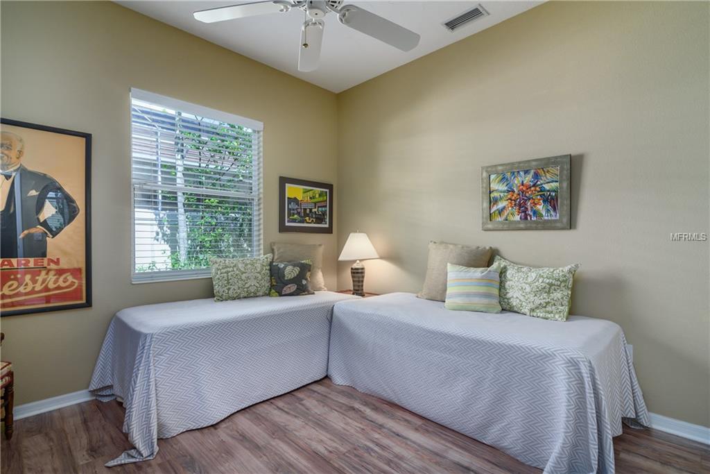 8163 ABINGDON COURT, UNIVERSITY PARK, Florida 34201, 3 Bedrooms Bedrooms, 7 Rooms Rooms,2 BathroomsBathrooms,Residential,For sale,ABINGDON,A4199135