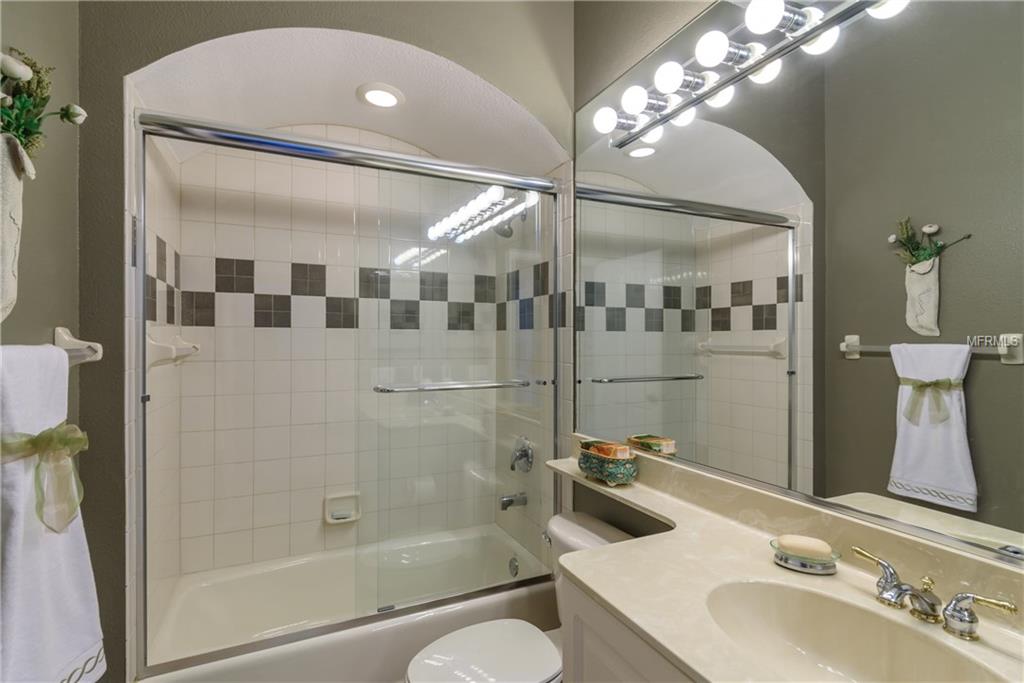 8163 ABINGDON COURT, UNIVERSITY PARK, Florida 34201, 3 Bedrooms Bedrooms, 7 Rooms Rooms,2 BathroomsBathrooms,Residential,For sale,ABINGDON,A4199135