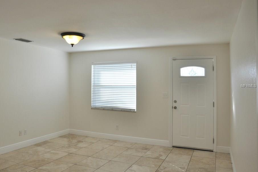 8199 MARTIN LANE, SEMINOLE, Florida 33777, 3 Bedrooms Bedrooms, 6 Rooms Rooms,2 BathroomsBathrooms,Residential,For sale,MARTIN,U7843428