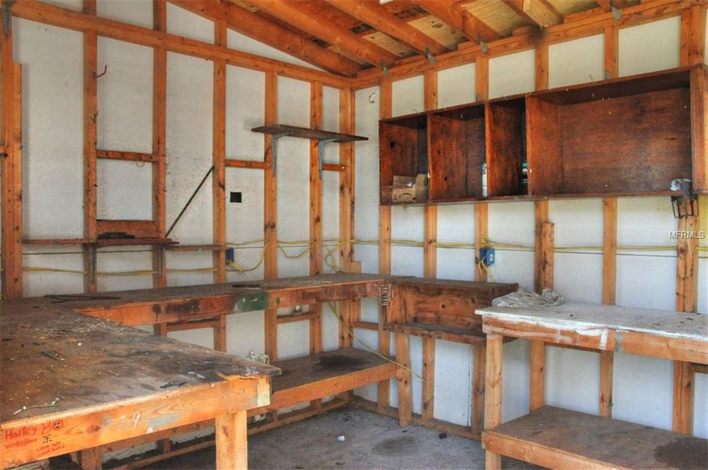 8199 MARTIN LANE, SEMINOLE, Florida 33777, 3 Bedrooms Bedrooms, 6 Rooms Rooms,2 BathroomsBathrooms,Residential,For sale,MARTIN,U7843428