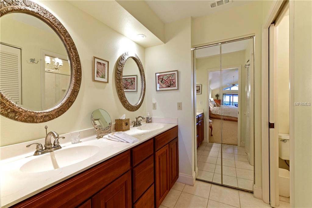 515 LEFFINGWELL AVENUE, ELLENTON, Florida 34222, 3 Bedrooms Bedrooms, 7 Rooms Rooms,3 BathroomsBathrooms,Residential,For sale,LEFFINGWELL,A4208278