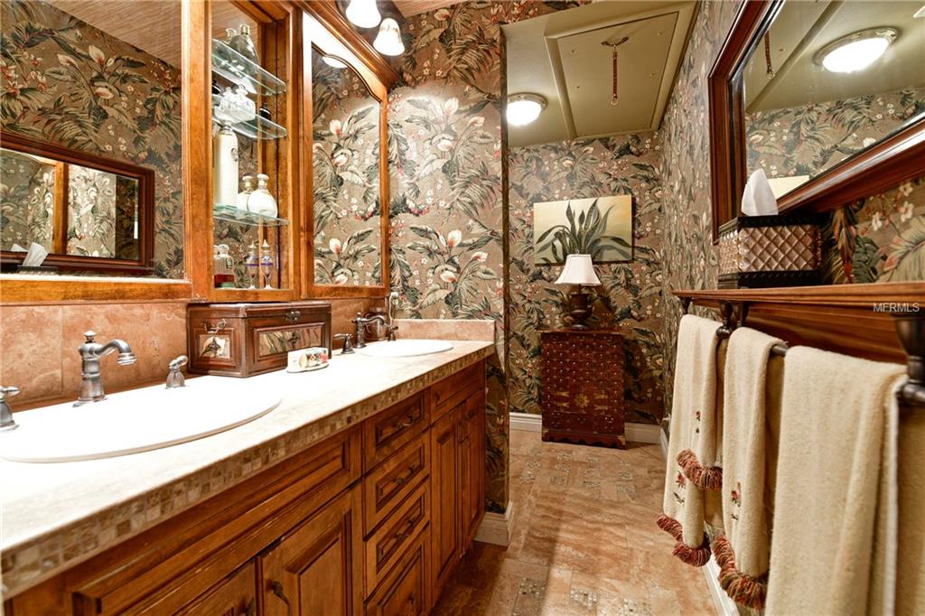 515 LEFFINGWELL AVENUE, ELLENTON, Florida 34222, 3 Bedrooms Bedrooms, 7 Rooms Rooms,3 BathroomsBathrooms,Residential,For sale,LEFFINGWELL,A4208278