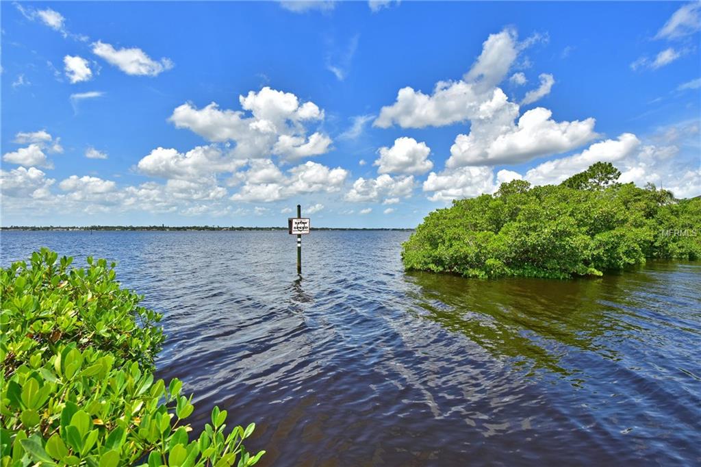 515 LEFFINGWELL AVENUE, ELLENTON, Florida 34222, 3 Bedrooms Bedrooms, 7 Rooms Rooms,3 BathroomsBathrooms,Residential,For sale,LEFFINGWELL,A4208278