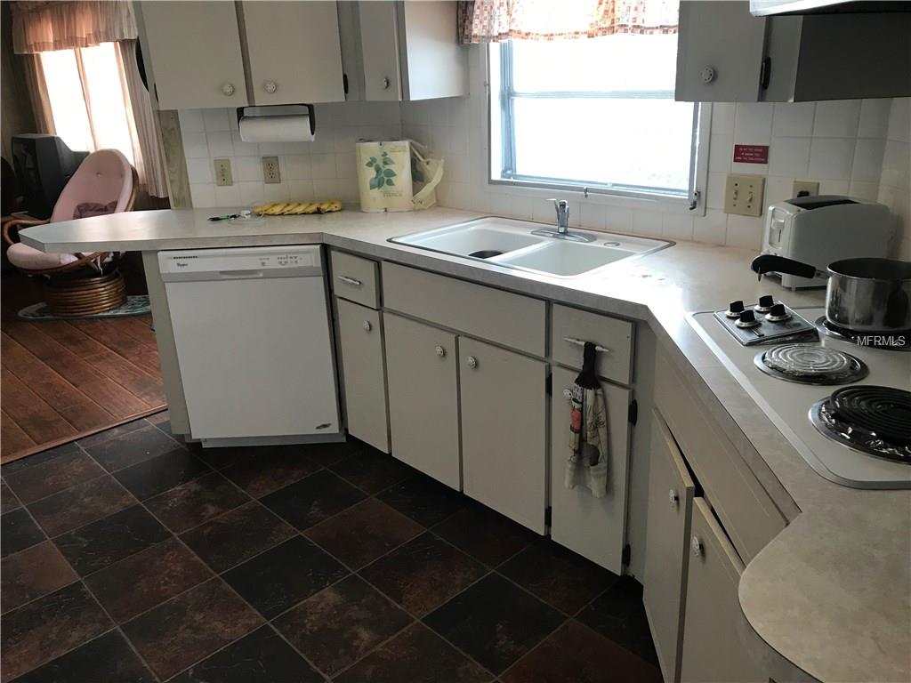 921 FAITH CIRCLE E, BRADENTON, Florida 34212, 3 Bedrooms Bedrooms, 7 Rooms Rooms,2 BathroomsBathrooms,Residential,For sale,FAITH,A4209656