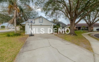 2815 KITIMAT COURT, ORLANDO, Florida 32837, 3 Bedrooms Bedrooms, 5 Rooms Rooms,2 BathroomsBathrooms,Residential,For sale,KITIMAT,S4857012