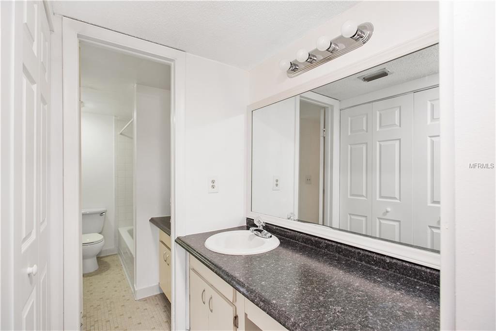 122 N KINGS AVENUE, BRANDON, Florida 33510, 2 Bedrooms Bedrooms, 4 Rooms Rooms,1 BathroomBathrooms,Residential,For sale,KINGS,T2928462