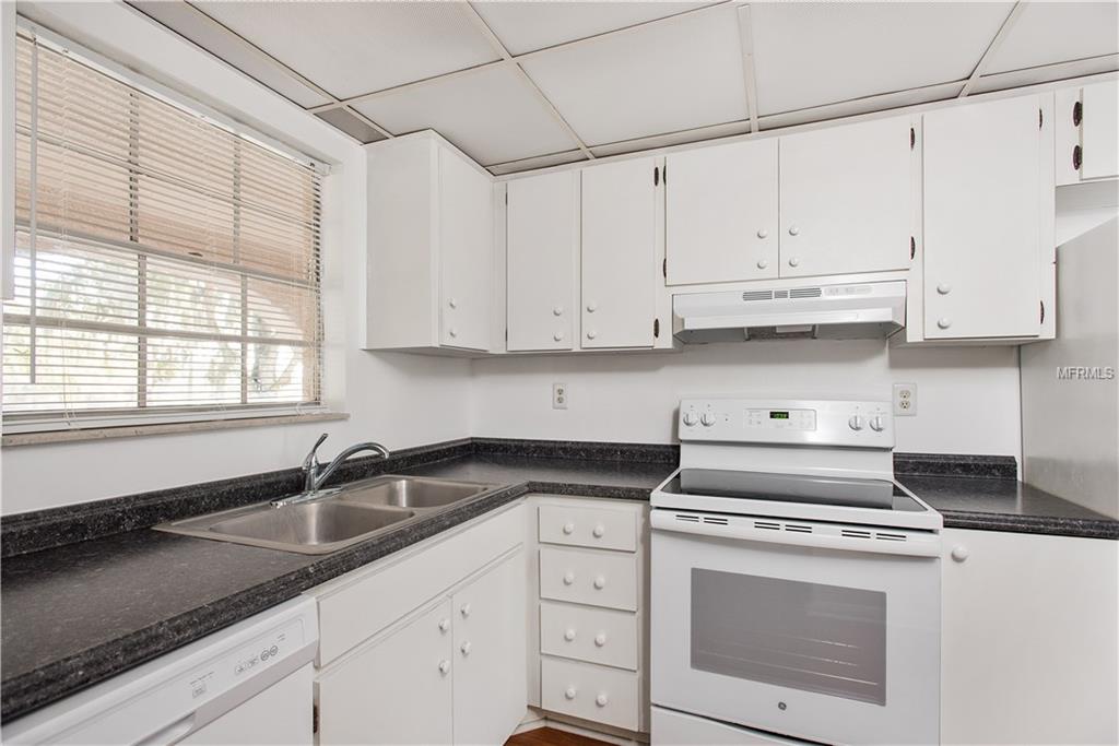 122 N KINGS AVENUE, BRANDON, Florida 33510, 2 Bedrooms Bedrooms, 4 Rooms Rooms,1 BathroomBathrooms,Residential,For sale,KINGS,T2928462