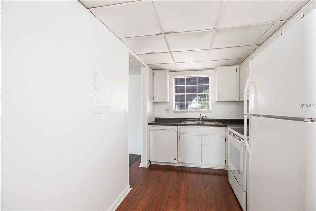 122 N KINGS AVENUE, BRANDON, Florida 33510, 2 Bedrooms Bedrooms, 4 Rooms Rooms,1 BathroomBathrooms,Residential,For sale,KINGS,T2928462