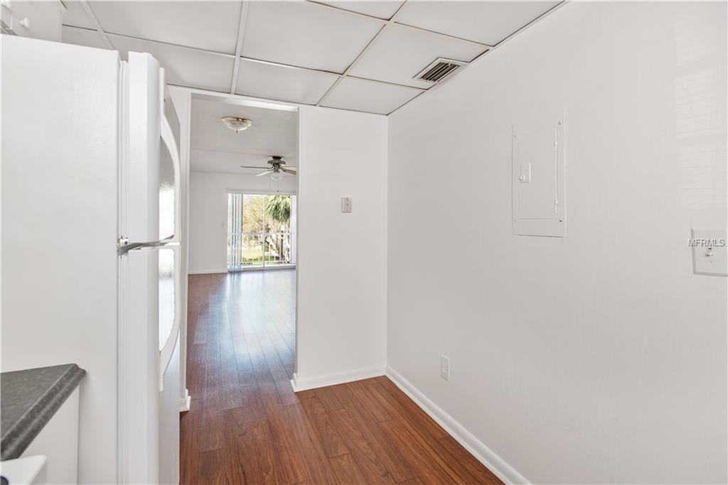 122 N KINGS AVENUE, BRANDON, Florida 33510, 2 Bedrooms Bedrooms, 4 Rooms Rooms,1 BathroomBathrooms,Residential,For sale,KINGS,T2928462