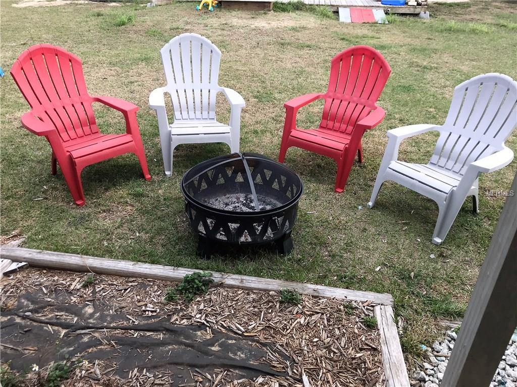 1120 DORA AVENUE, TAVARES, Florida 32778, 4 Bedrooms Bedrooms, 6 Rooms Rooms,2 BathroomsBathrooms,Residential,For sale,DORA,G4852819