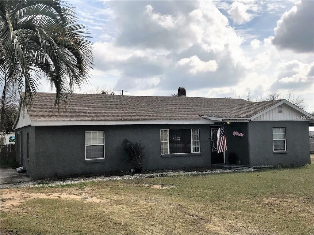 1120 DORA AVENUE, TAVARES, Florida 32778, 4 Bedrooms Bedrooms, 6 Rooms Rooms,2 BathroomsBathrooms,Residential,For sale,DORA,G4852819