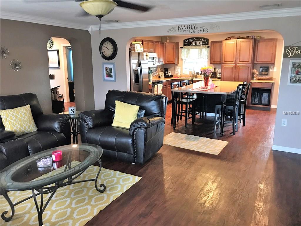 1120 DORA AVENUE, TAVARES, Florida 32778, 4 Bedrooms Bedrooms, 6 Rooms Rooms,2 BathroomsBathrooms,Residential,For sale,DORA,G4852819