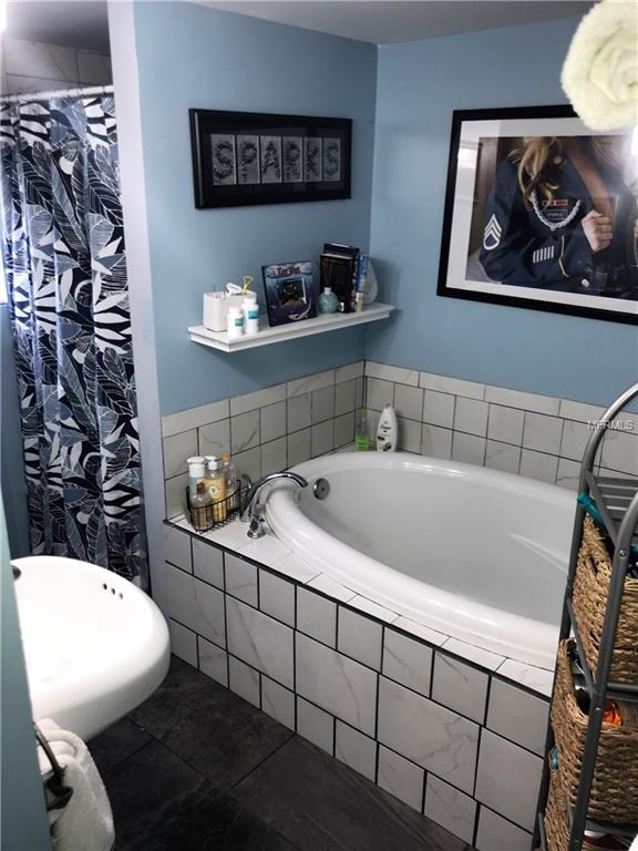 1120 DORA AVENUE, TAVARES, Florida 32778, 4 Bedrooms Bedrooms, 6 Rooms Rooms,2 BathroomsBathrooms,Residential,For sale,DORA,G4852819