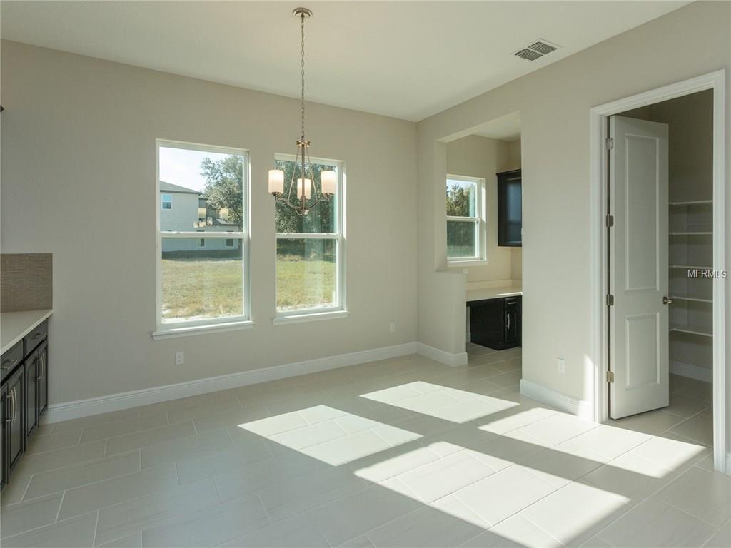 1646 HOLCOMB CREEK STREET, WINTER GARDEN, Florida 34787, 4 Bedrooms Bedrooms, 8 Rooms Rooms,3 BathroomsBathrooms,Residential,For sale,HOLCOMB CREEK,O5518335