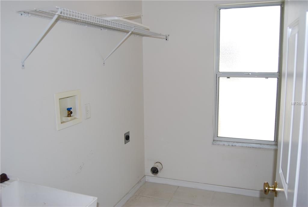 5439 BLUEPOINT DRIVE, PORT RICHEY, Florida 34668, 3 Bedrooms Bedrooms, 4 Rooms Rooms,2 BathroomsBathrooms,Residential,For sale,BLUEPOINT,W7633913