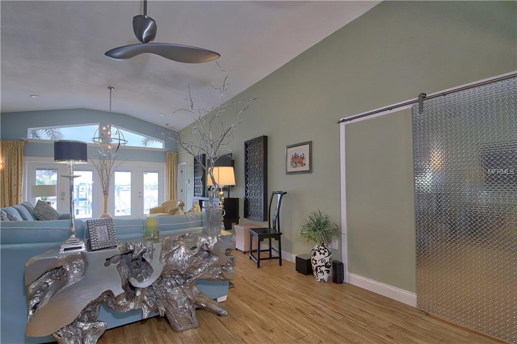 308 173RD AVENUE E, NORTH REDINGTON BEACH, Florida 33708, 2 Bedrooms Bedrooms, 5 Rooms Rooms,2 BathroomsBathrooms,Residential,For sale,173RD,U7840614