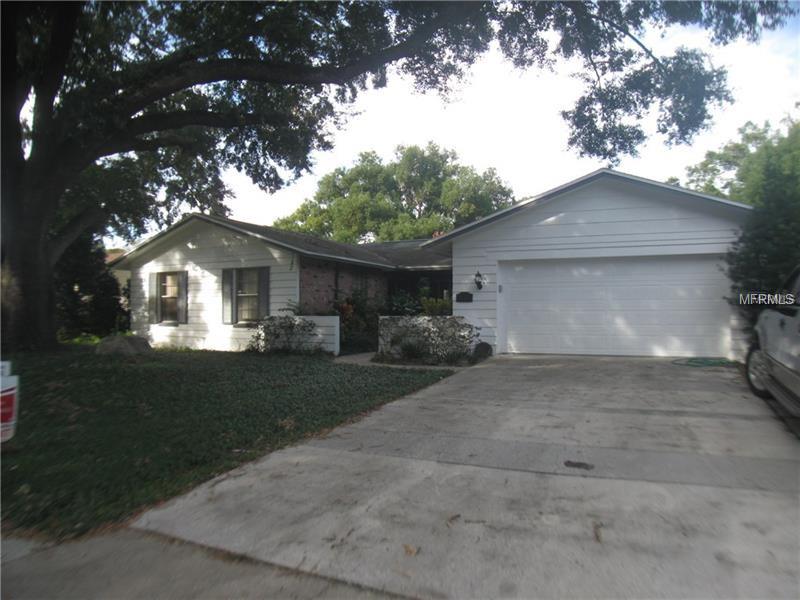 211 TOLLGATE TRAIL, LONGWOOD, Florida 32750, 3 Bedrooms Bedrooms, 7 Rooms Rooms,2 BathroomsBathrooms,Residential,For sale,TOLLGATE,O5556263