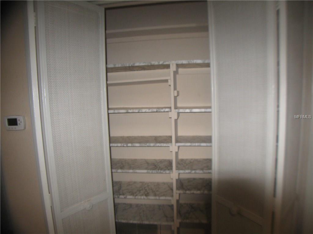 211 TOLLGATE TRAIL, LONGWOOD, Florida 32750, 3 Bedrooms Bedrooms, 7 Rooms Rooms,2 BathroomsBathrooms,Residential,For sale,TOLLGATE,O5556263